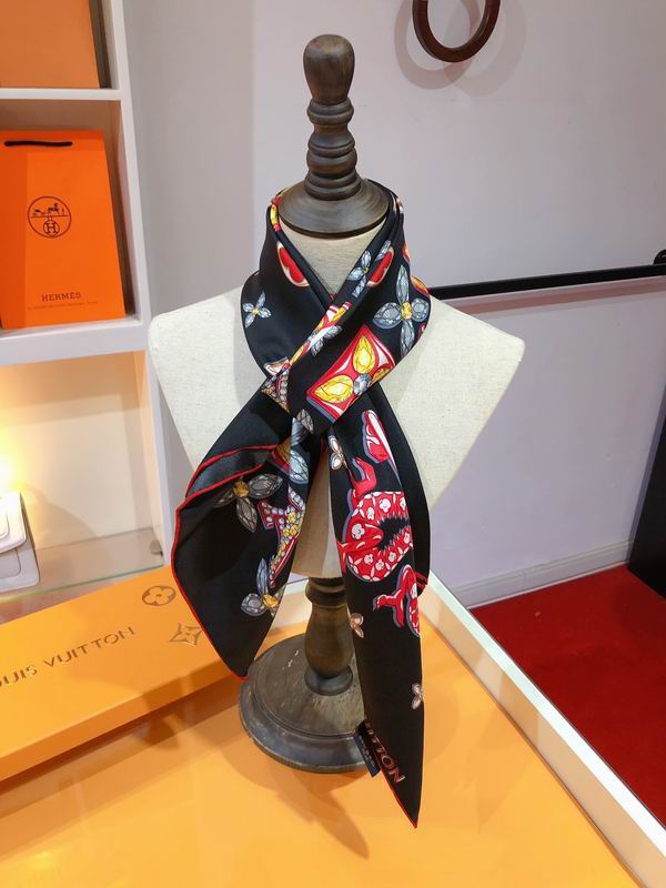 LV silk scarf 90X90cm E33 (8)